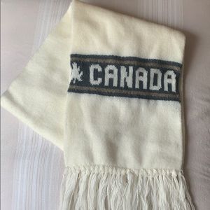 Canada scarf